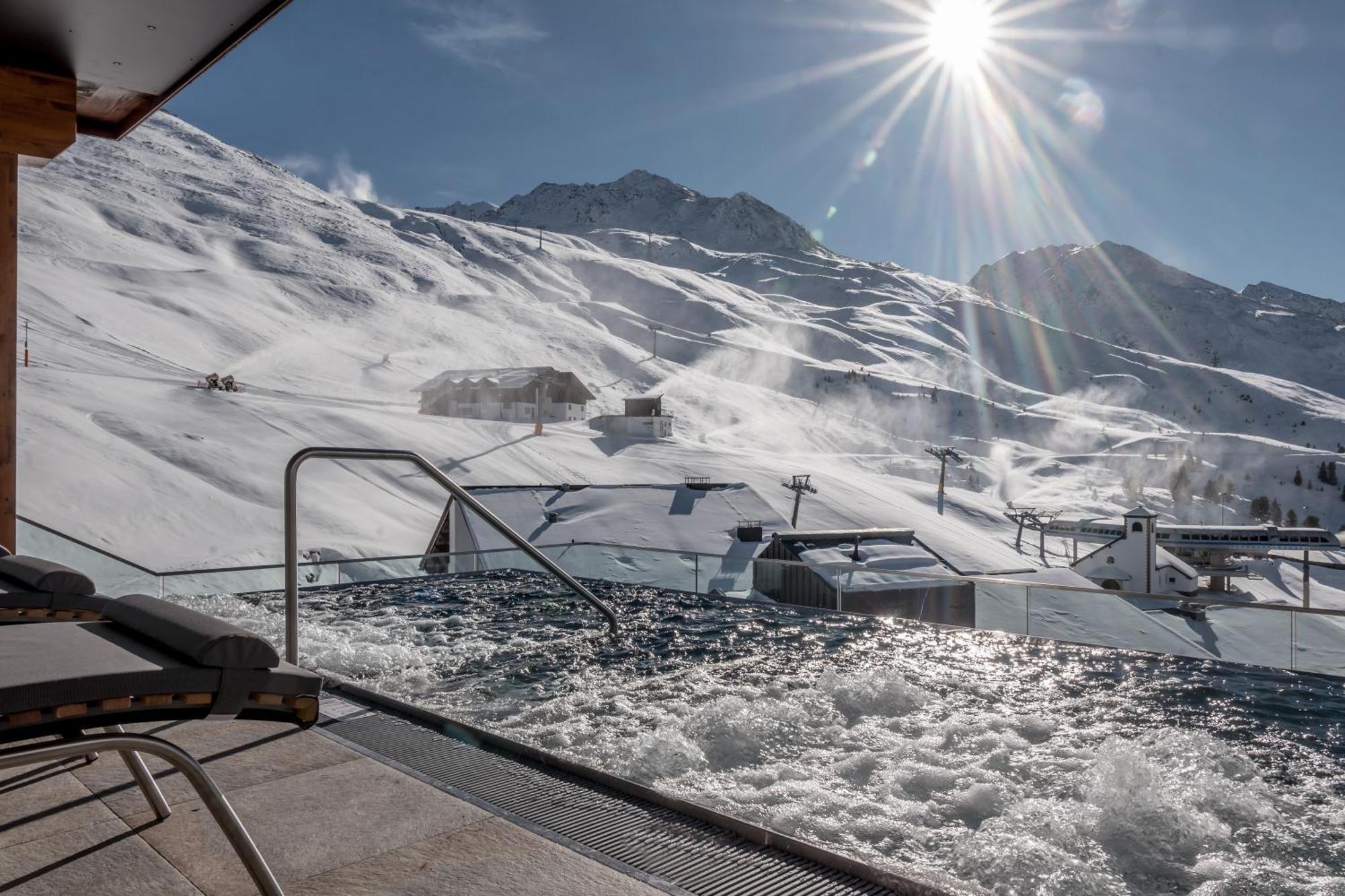 Ski - Golf - Wellness Hotel Riml Хохгургл Екстериор снимка