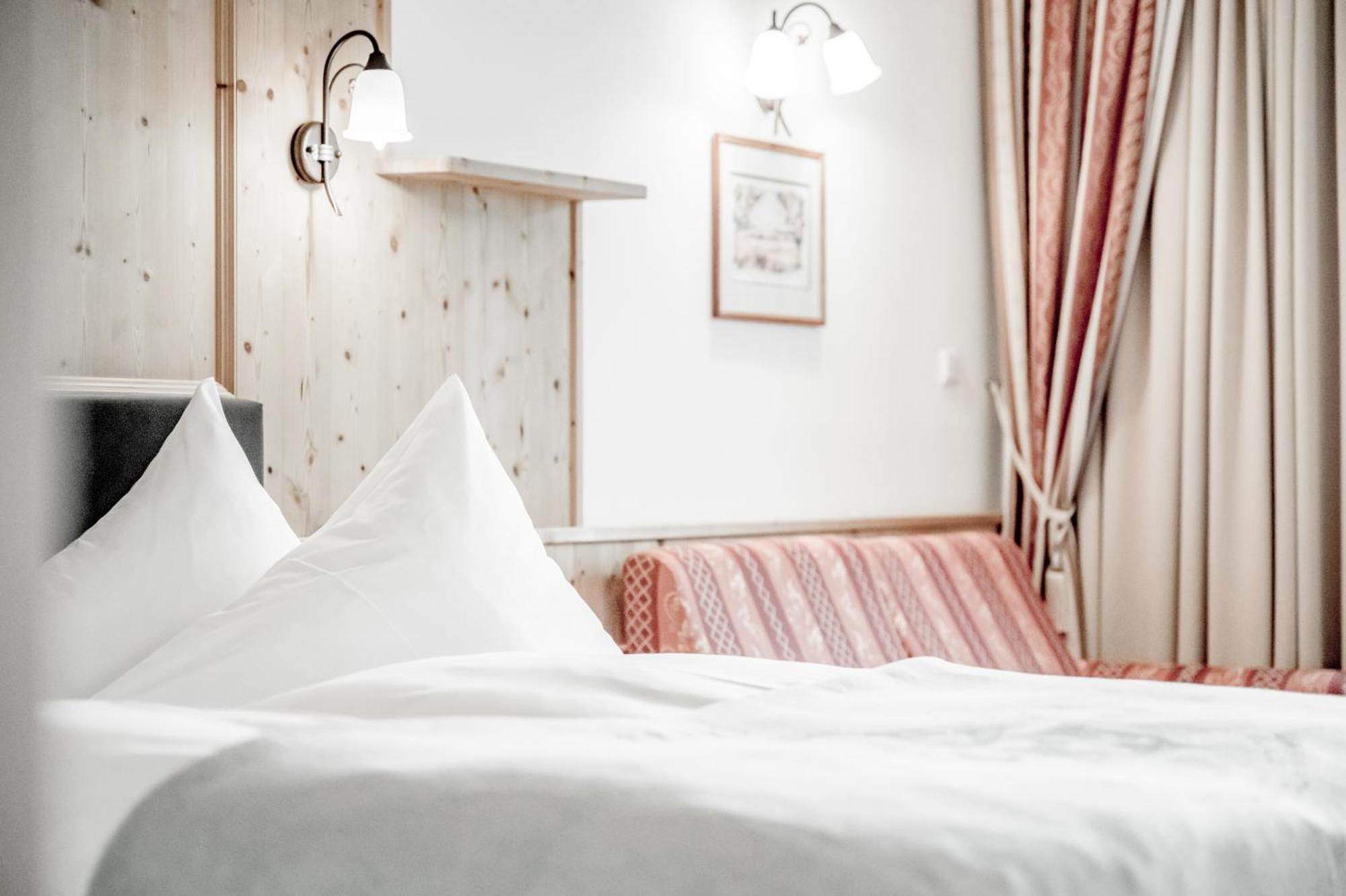Ski - Golf - Wellness Hotel Riml Хохгургл Екстериор снимка